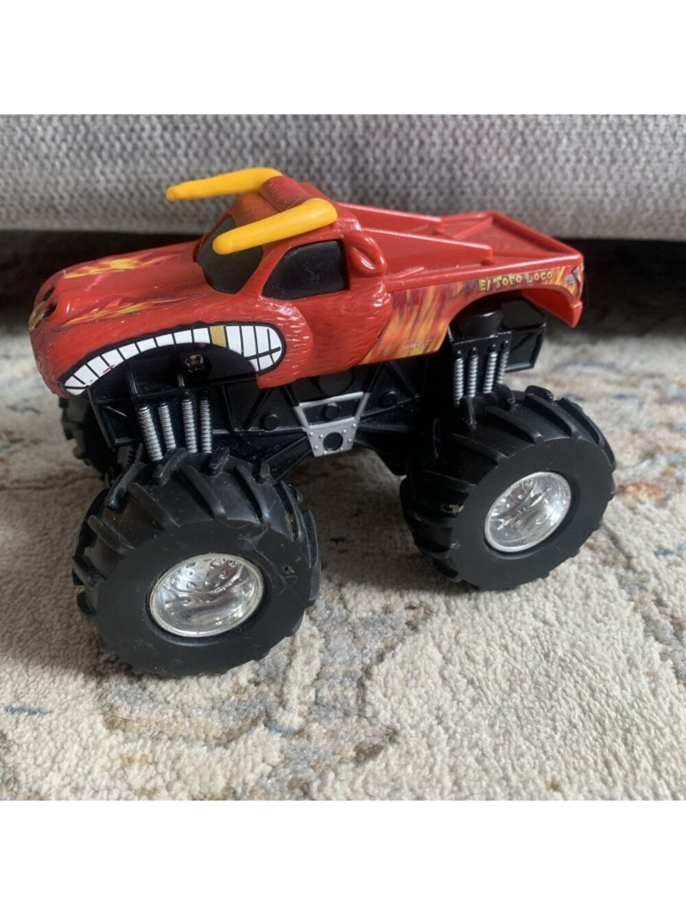 2001 HOT WHEELS MONSTER JAM REV TREDZ EL TORO LOCO MONSTER TRUCK TOY VINTAGE